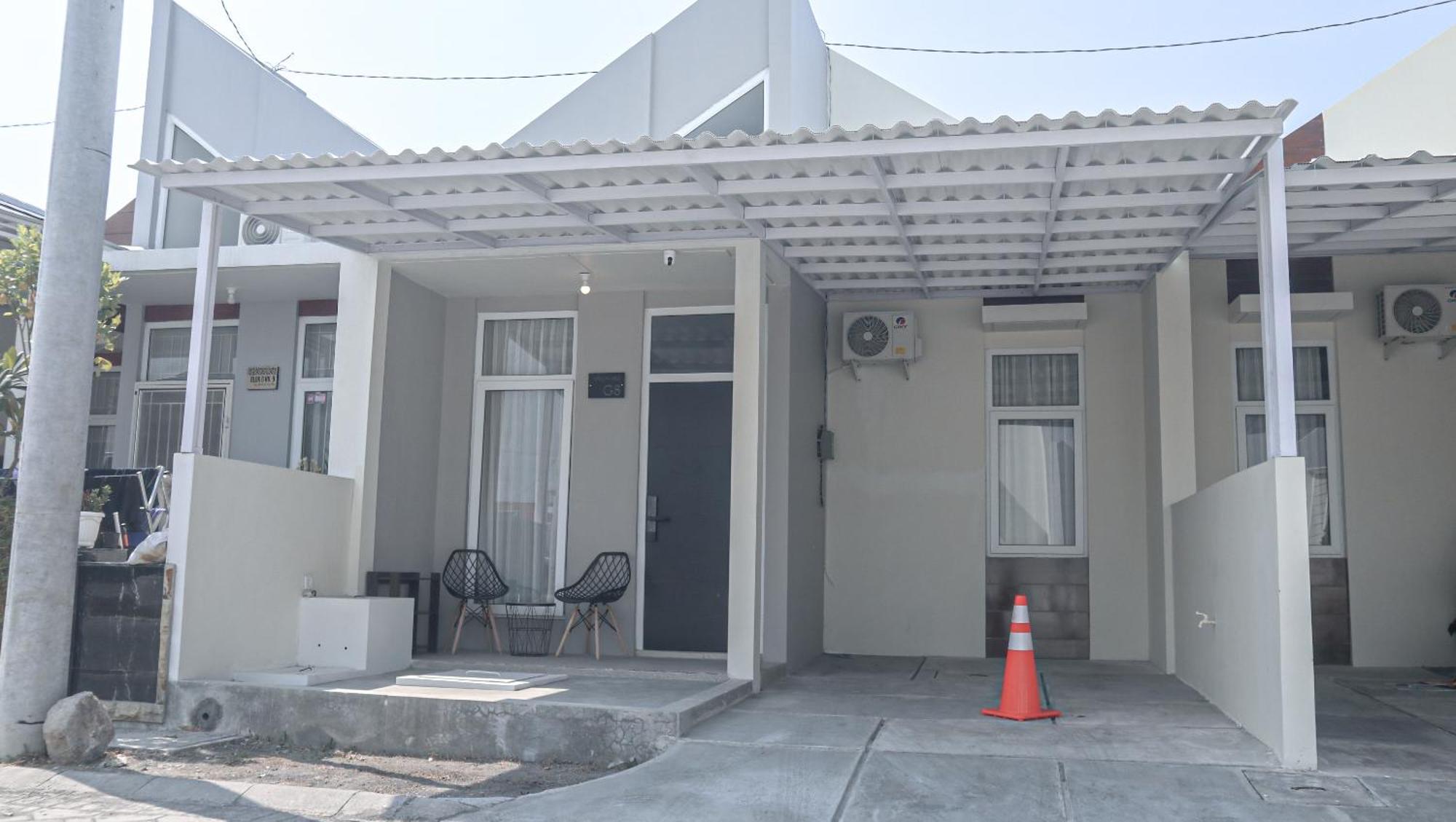 Villa Ku Villa Mu Semarang Exteriör bild