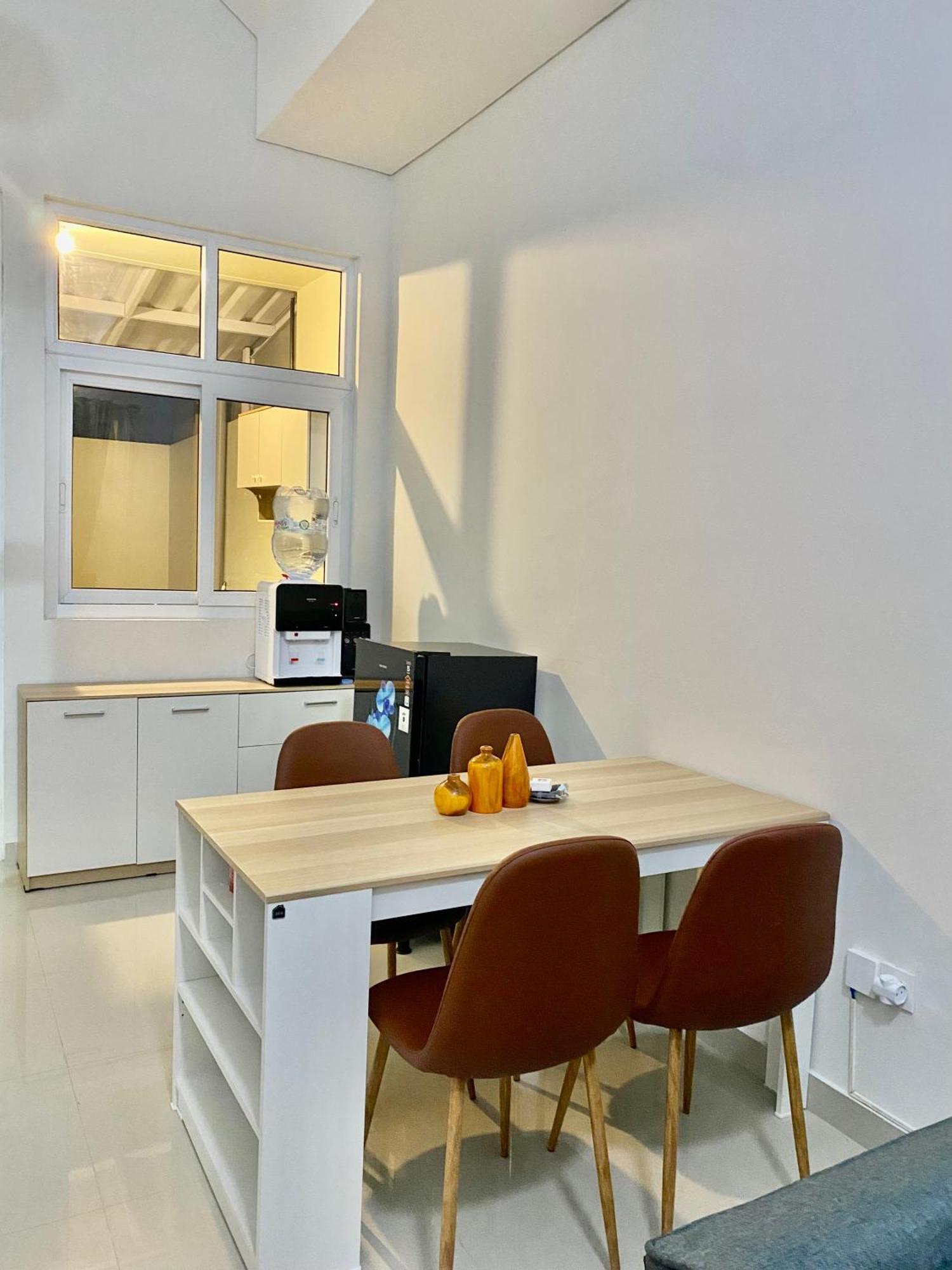 Villa Ku Villa Mu Semarang Exteriör bild