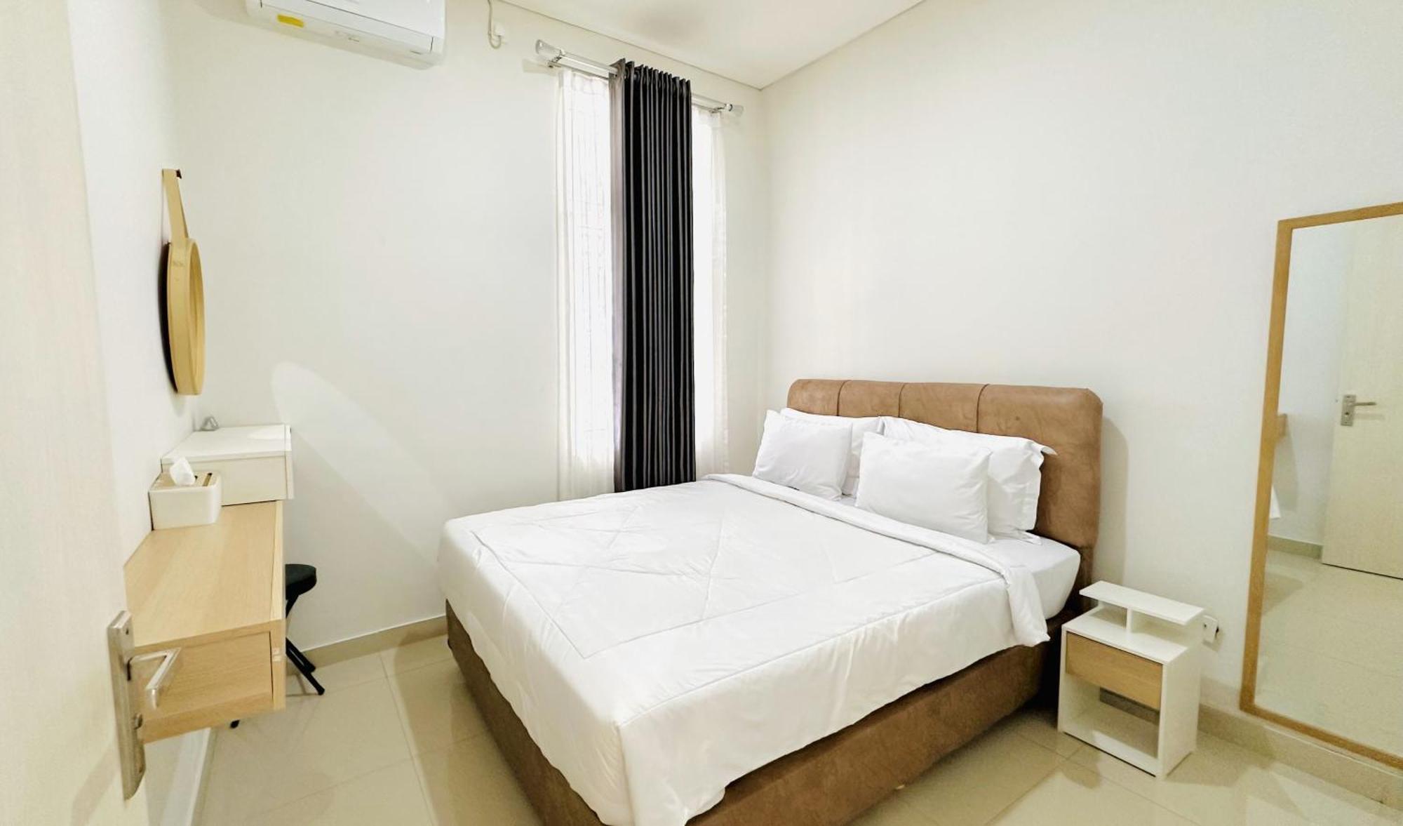 Villa Ku Villa Mu Semarang Exteriör bild